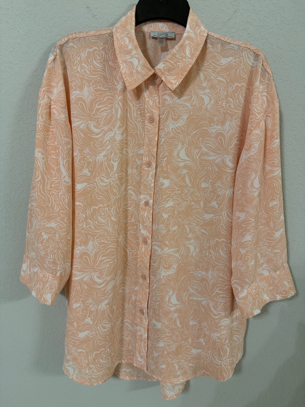 Cupio Peach & White Floral Swirl Button-Down Shirt